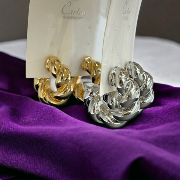 گوشواره حلقه ای طرح پیچ پیچی