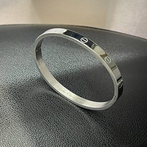 خرید دستبند کیارا