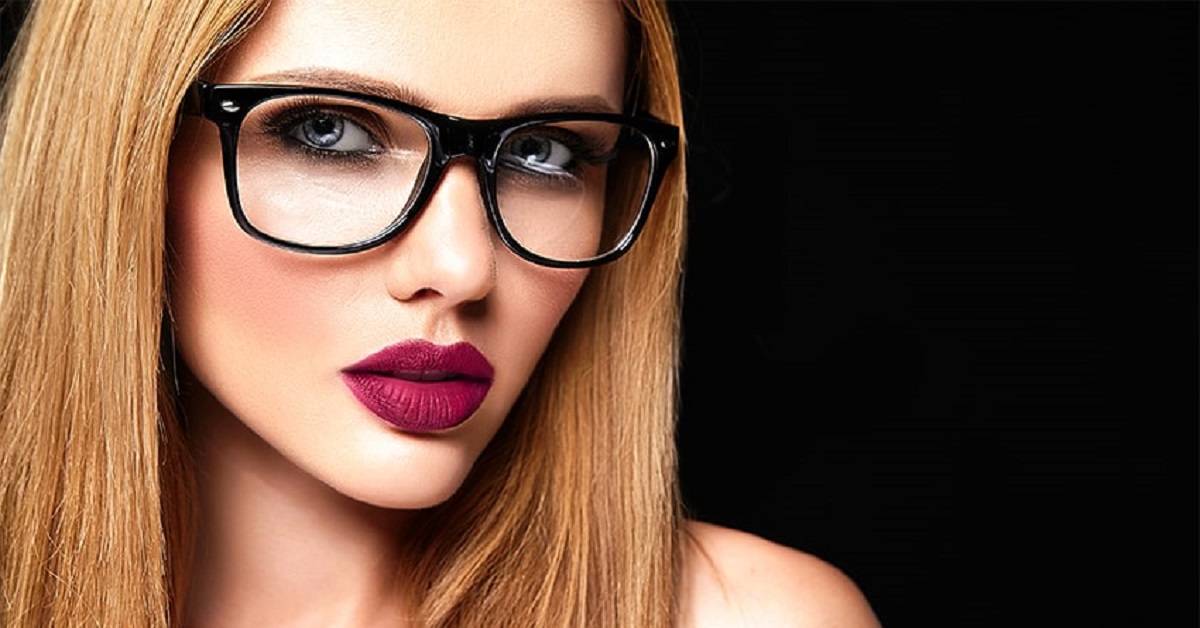 انتخاب رنگ رژلب مناسب صورت‌های لاغر