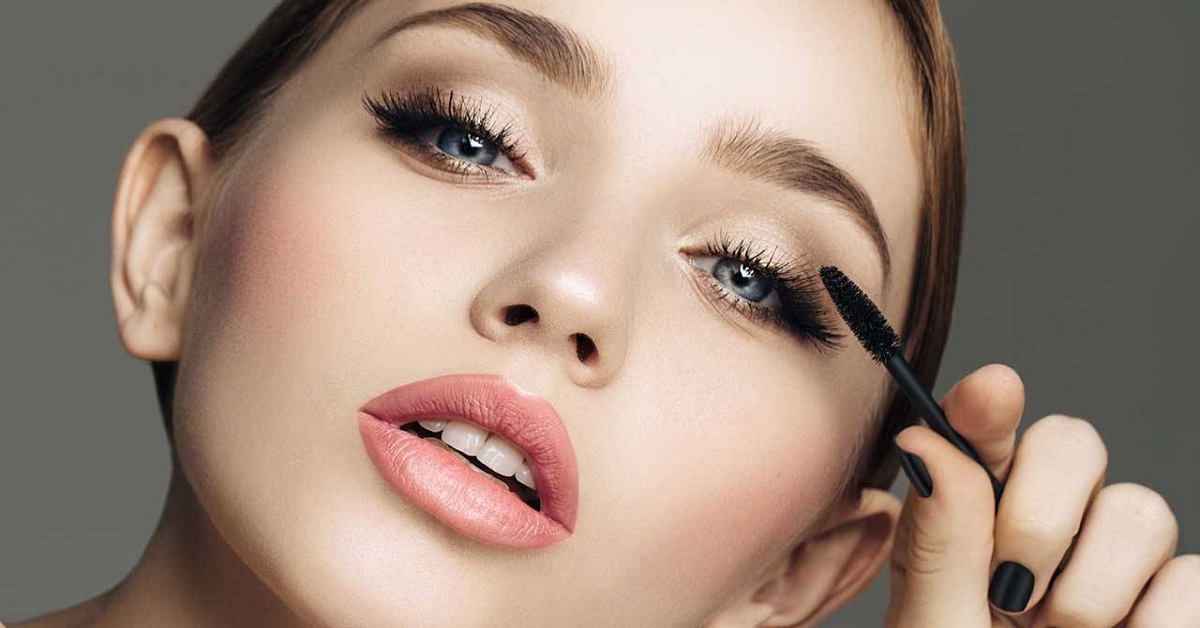 اختراع ریمل مدرن توسط تام لایل ویلیام و برند میبلین